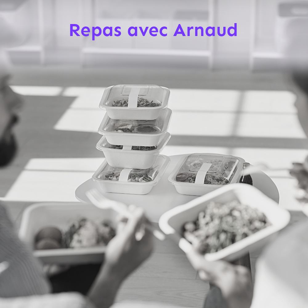 Autour de la table ? Arnaud, le CEO et les nouveaux collaborateurs.
Pour ? Échanger sur tous les sujets pro et perso.
Le petit plus ? La proximité, une réalité.
